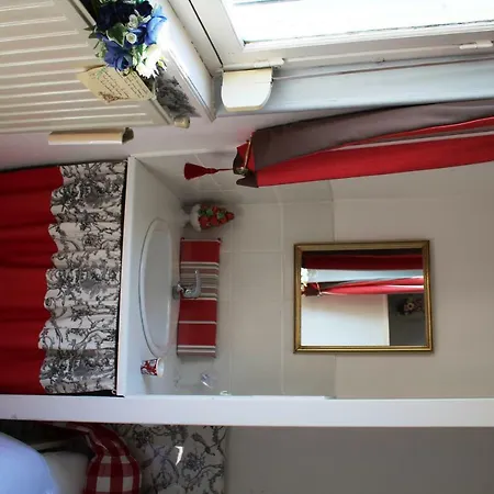 Lisieux Country House B&B *